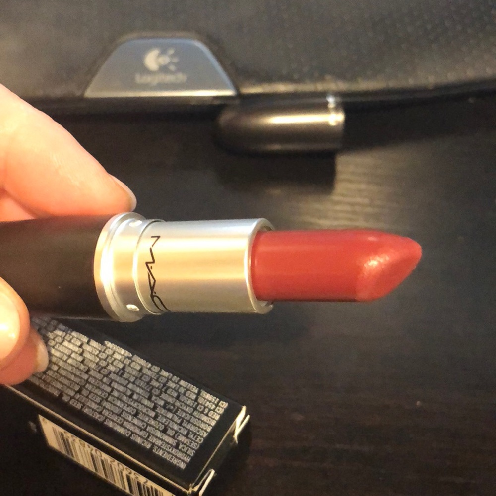 Mac Del Rio 💄 - Picture 3 of 4
